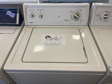 Load image into Gallery viewer, Kenmore Washer and Gas Dryer Set - 8518 - 8329
