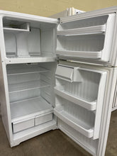Load image into Gallery viewer, Hotpoint Refrigerator - 1221
