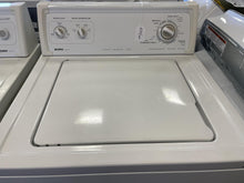 Load image into Gallery viewer, Kenmore Washer and Gas Dryer Set - 0975-6374
