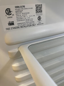 GE Refrigerator - 0854