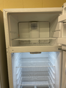 GE Refrigerator - 1368