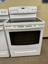 Load image into Gallery viewer, Kenmore Electric Stove - 4955
