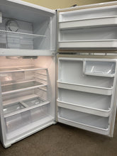 Load image into Gallery viewer, Admiral Refrigerator - 9151
