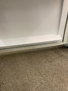 Whirlpool Refrigerator - 8918