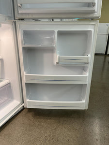 GE White Refrigerator - 7109