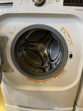 Load image into Gallery viewer, LG Front Load Washer and Gas Dryer Set - 3478 - 3476
