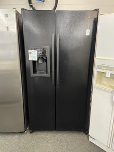 GE Black Side by Side Refrigerator - 2075