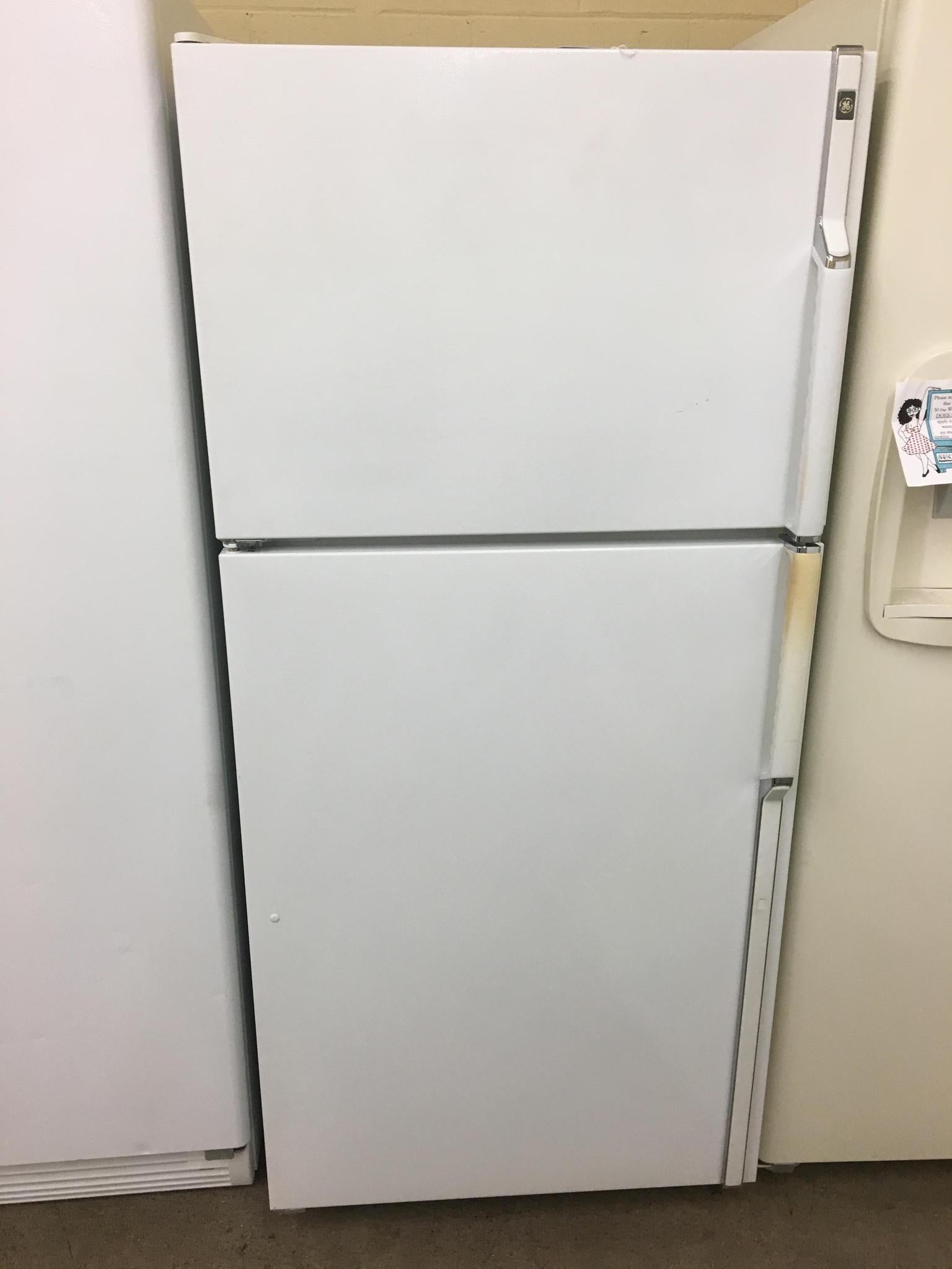 GE Refrigerator - 5206 – Shorties Appliances And More, LLC