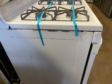 Load image into Gallery viewer, GE Gas Stove - 2692
