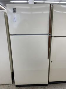 GE Refrigerator - 8969
