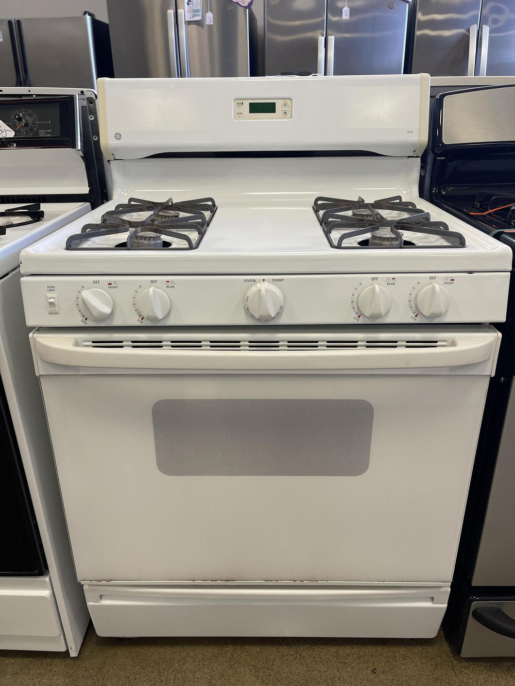 GE Gas Stove - 8967