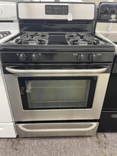 Load image into Gallery viewer, Frigidaire Gas Stove - 6292

