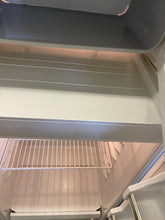 Load image into Gallery viewer, GE Refrigerator - 6617
