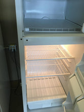 Load image into Gallery viewer, Roper Refrigerator - 6147
