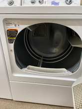 Load image into Gallery viewer, Speed Queen Washer and Gas Dryer Set - 3167 - 3168
