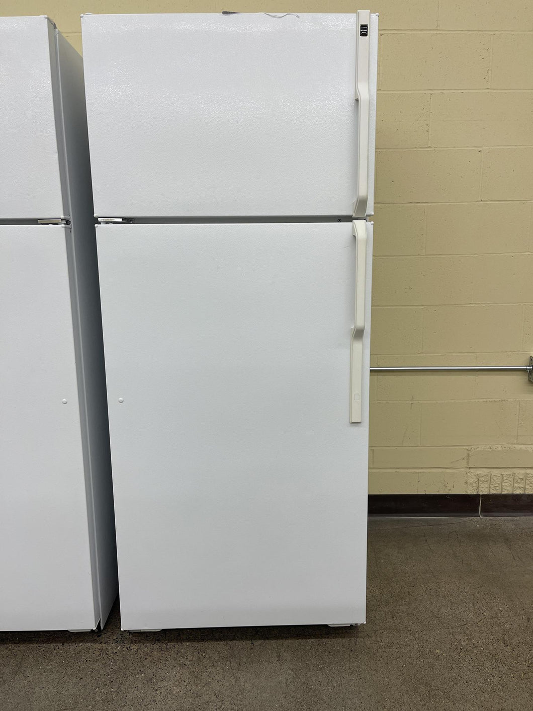 Hotpoint Refrigerator - 6435