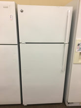 Load image into Gallery viewer, GE White Refrigerator - 0661
