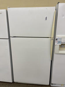 Amana Refrigerator - 1540