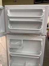 Load image into Gallery viewer, Frigidaire Refrigerator - 4518
