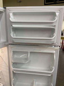 Frigidaire Refrigerator - 4518