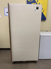 Load image into Gallery viewer, Gibson Bisque Refrigerator - 2674
