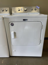 Load image into Gallery viewer, Maytag Washer and Gas Dryer Set - 5509 - 4073
