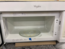 Load image into Gallery viewer, Whirlpool White Microwave - 9859
