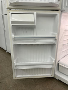 GE White Refrigerator - 1899