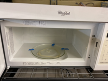 Load image into Gallery viewer, Whirlpool White Microwave - 3168
