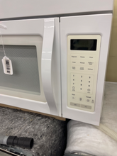 Load image into Gallery viewer, Whirlpool White Microwave - 9859
