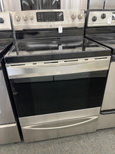 Load image into Gallery viewer, Kenmore Stainless Electric Stove - 4557
