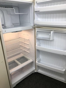 GE Refrigerator - 1576