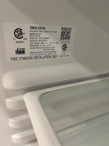 GE Refrigerator - 7921