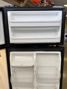 Kenmore Black Refrigerator - 4827