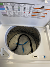 Load image into Gallery viewer, Kenmore Washer and Electric Dryer Set - 3007 - 2968
