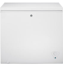 Load image into Gallery viewer, Brand New GE 7.0 Cu. Ft. Manual Defrost Chest Freezer - FCM7STWW

