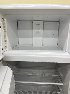 White Westinghouse Refrigerator - 3468