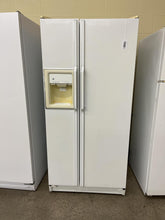 Load image into Gallery viewer, GE White Side by Side Refrigerator - 0983
