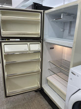 Load image into Gallery viewer, GE Refrigerator - 5757
