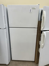 Load image into Gallery viewer, Kirkland Refrigerator - 8081
