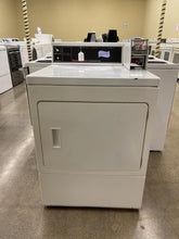 Load image into Gallery viewer, Speed Queen Coin Operated Gas Dryer - 3657
