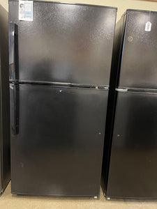 GE Black Refrigerator - 3329