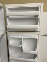 Load image into Gallery viewer, GE Refrigerator - 7766
