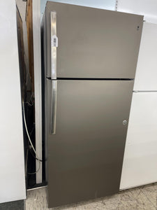 GE Refrigerator - 6958