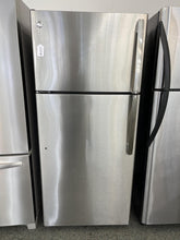 Load image into Gallery viewer, GE Stainless Refrigerator - 3652
