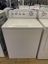 Load image into Gallery viewer, Amana Washer and Gas Dryer 0415 - 9083
