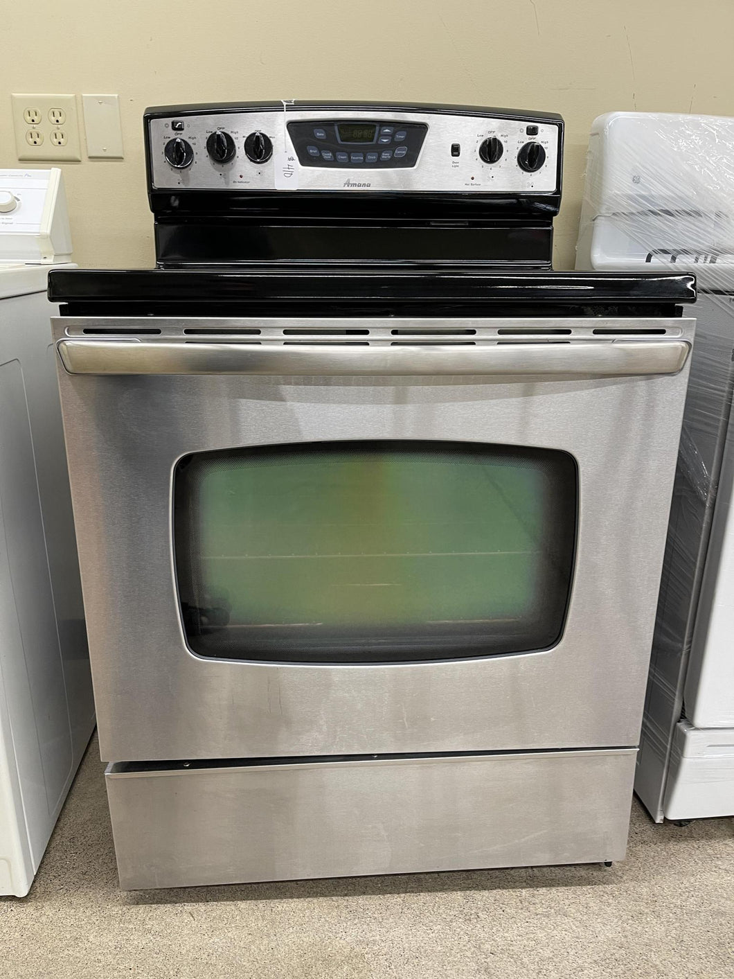 Amana Stainless Glass Top Stove - 3914