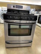 Load image into Gallery viewer, Kenmore Stainless Gas Stove - 9471
