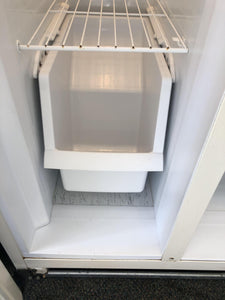 GE Side by Side Refrigerator - 1600