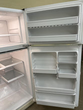 Load image into Gallery viewer, Amana Refrigerator - 8505
